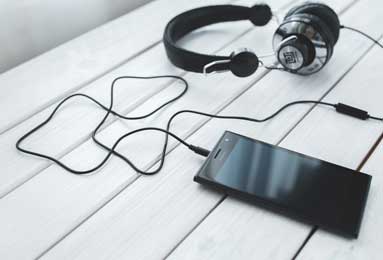 英超争冠已无悬念，阿森纳没掉链子对手却掉了，曼联切尔西利物浦争五